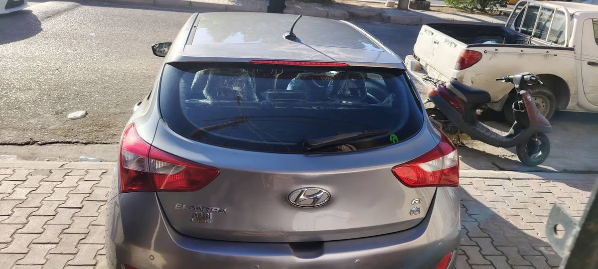 سلام عليكم
النترا Gt 2014  مكينه 2000 بدون ادونز
  بيه قطعتين مال امريكه جاملغ وبنيد وباب ملاون فقط  رقم بغداد انكليزي ابسمي  مكانه كربلاء
***********
