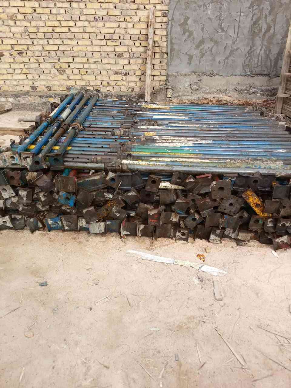 السلام عليكم جكات للبيع حاضن تركي الأصلي سن خشن الوزن الثقيل العدد(227) العنوان حله شراي اتصل ***********
