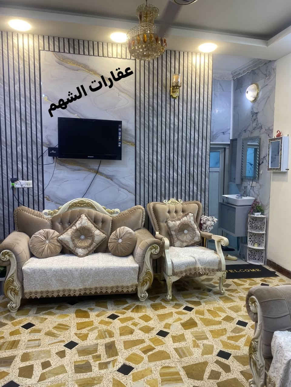 دار للبيع حي الجامعة قرب مستشفى دكتور جمال المساحة (250) يتكون من 4 غرف للاستفسار ***********
