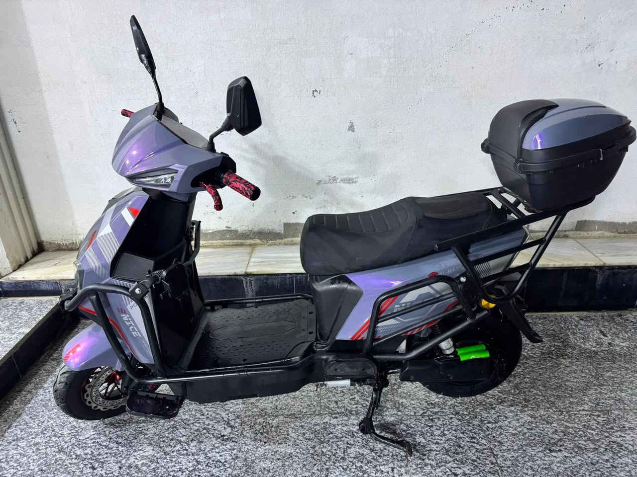 للبيع ماطور شحن بعده جديد سعره 700 الف وبي مجال مكان الرمادي
***********
