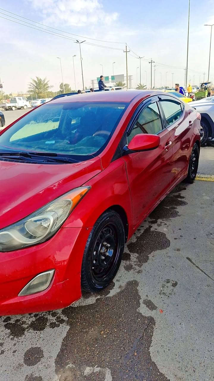 السلام عليكم
النترا 2013 امريكي محرك 1800 رقم بغداد صور الحادث مع الصور 
السعر 97 ورقة 
مكان السياره بغداد 
رقم تليفون ***********
