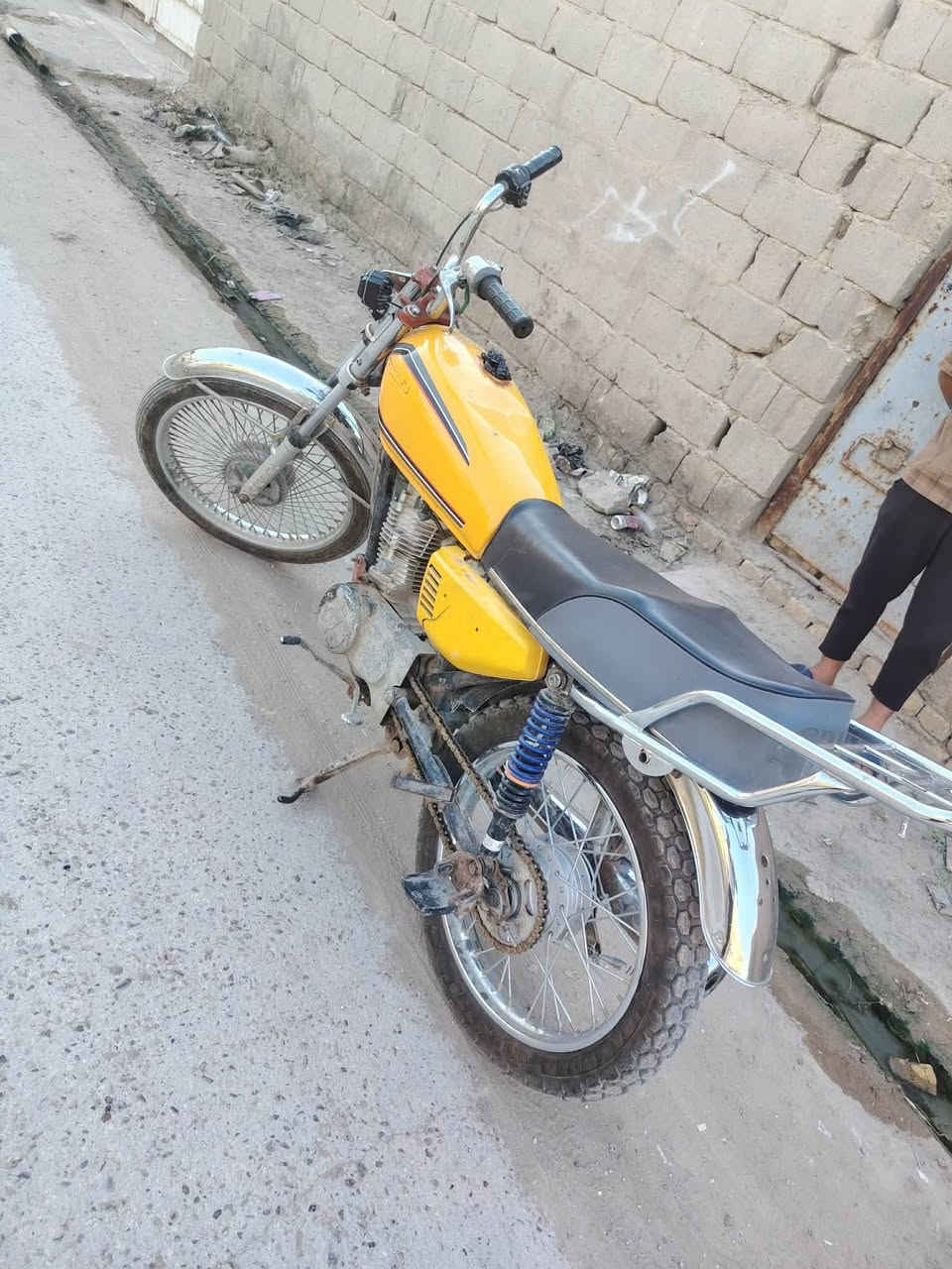 السلام عليكم دراجه للبيع 180 بها مجال


**إذا كنت صاحب هذا الإعلان وتريد حذفه لأي سبب، رجاءا أرسل رسالة إلى الدعم الفني**