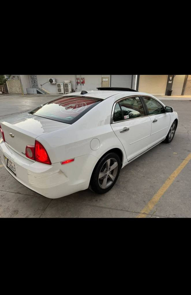 السَلٱمٌ عـَلـْيگمّ  

ماليبو موديل 2012 ‏LTZ فول مواصفات. الامريكي الفول مواصفات 

سياره على وضع شركه شخطه مابيها ✅

مواصفات 
محرك 4 سلندر  
حجم محرك 2400
داخل اسود 
 سونار مرفقه
كشنات كهرباء
كشنات جلد
كشنات تدفئة 
 تحكم استيرن 
ثبيت سرعه 
مانع انزلاق 
 تبريد ثلج 🥶
تدفئة شغال
كير محرك كلش جديد بشرط
تخم تايرات جديد
صدر امامي خلفي جديد  

سيارة ماشية 94 الف يعني ما متعوبة 

بسمي سنوية جديدة لل 2031 قبل شهر جددته 

كهربائيات كله شغال ما ملعوب بي كوله بلادي
سياره مابي برغي نقص بدون مصرف جاهزه 
رقم سليمانية رقم جديد شرط تحويل ثاني يوم 
السعر ( 88) وبيها مجال 💸
مكان = خانقين
رقم.  ***********
