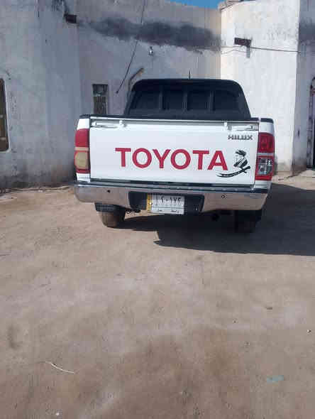 السلام عليكم سيارة للبيع مديل 2012
مجفيه سنويه جديده سعر 130 وبيها مجال 
***********
