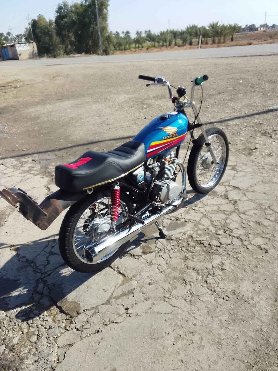 السلام عليكم دراجه موديل 15 اوراق اصولي تعمير 25  الشراي راسني خاص   وهاذه رقمي***********
