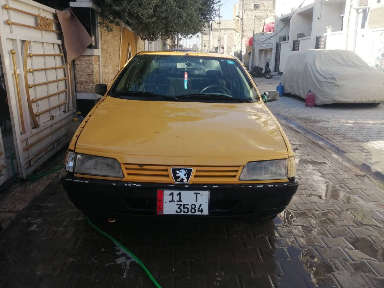 اسلام عليكم بيجو روا موديل ٩ بسمي هزة جديدة مصفرة هيئة وغرامات  سنوية ل٢٨       سيارة جاهزة     رقم انكليزي   مكاني بغداد الحرية     رقم الهاتف  *********** السعر ٢٠ ورقة
