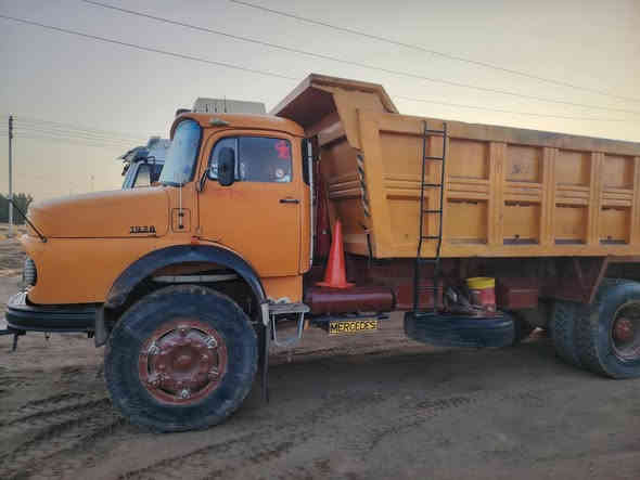 السلام عليكم
 سكس اقچم موديل 82
محرك عادي نضييف
كير ١١١ نضيف
مجموعة gf
بدي عمل
رقم الماني تحويل مباشر

السعر 60 مليون وبيها مجال للشراي

معرض العراق لبيع وعرض الآليات الثقيله
الفلوجه معارض الخط السريع
للأستفسار والطلب ***********
