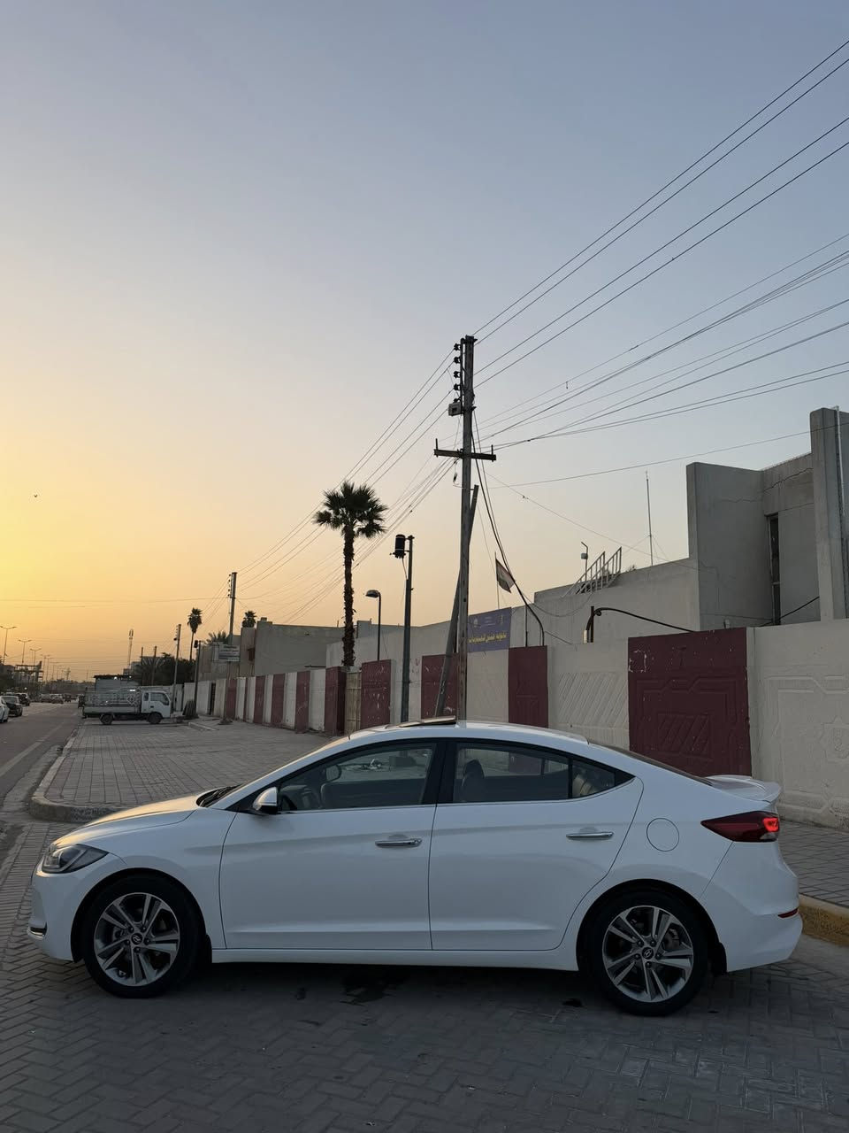 النترا 2017 وارد ايراني VIP فووول مواصفات
حساسات امامي خلفي 
شاشه كامره اصلية 
تدفئه وتبريد كشنات امامي 
تدفئة كشنات خلفي 
تدفئة مقود 
3 انضمة قياده 
تحديد مسار 
رادارات 
مري قلاب عند الرجوع 
خزن كشنات ميموري 
كشن السائق كهرباء 3 وضعيات 
فول تحكم ستيرن مع مثبت سرعة 
لد امامي + لد خلفي 
فتحة سقف 
كشنات جلد بلون القرميدي 
بصمة مع ترحيب عند الاقتراب 
صندوق ذكي يفتح عند الاقتراب 
فول سستم سماعات مع التويترات 
نضام مكابح Abs 
وبعد بيها هواية مواصفات والجناية مالتها يعرفها اكيد 

ماشية 77 الف كيلو كلش محافظ عليها ونضيفة 
مابيها صبغ بس الدعامية الاماميه

السعر / 168 ورقة وبيها مجال

للاستفسار / ***********
او / ***********
