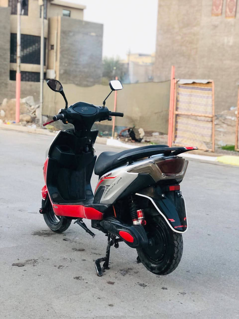 سعر 525
مكاني حي الجهاد بغداد 

سكنس شحن بطاريات كلش قويه 

***********
