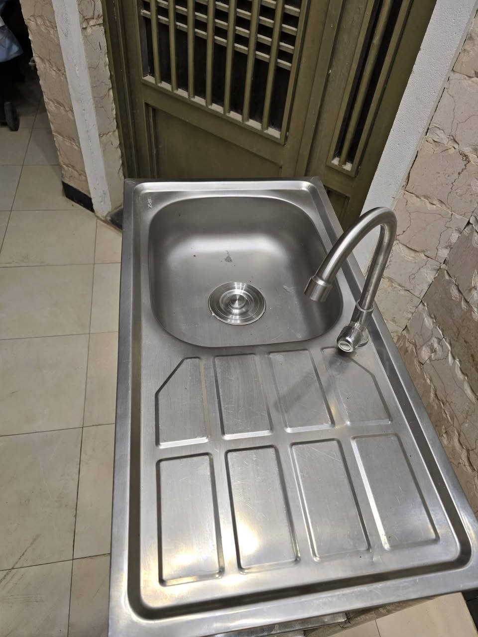 سنك ستل ستيل جديد غير مستعمل سعره 150الف عنوان الدوره ***********
