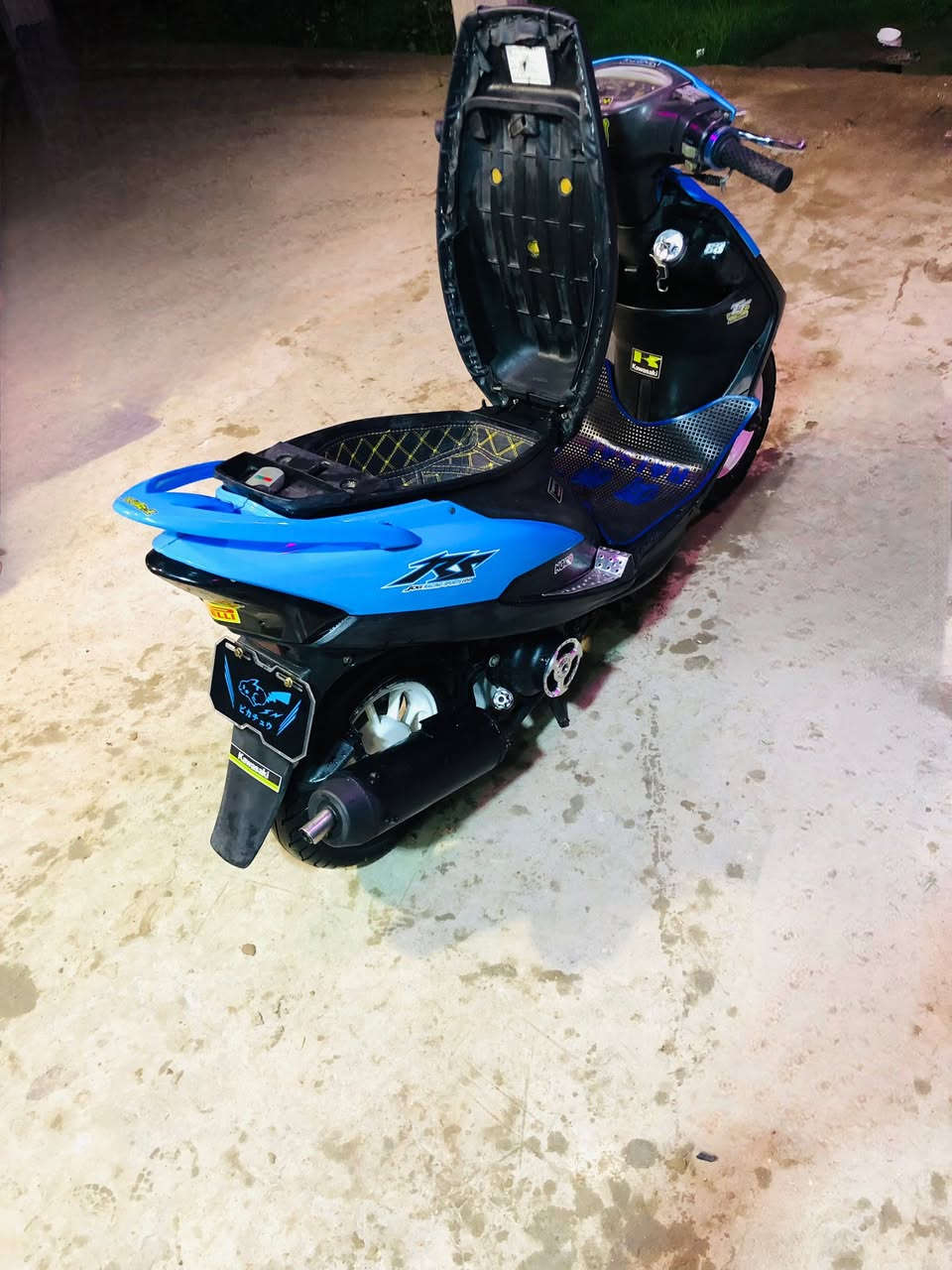 سلام عليكم ماكس عدله موديل 2003 دراجه مكينه 49 بلادي ما مفتوحه دراجه كفاله كله شغال نكره سلف دراجه ما نقصه برغي 
عنوان حله 
سعر 700 وبيه مجال حك جيه
رقم *********** بي واتساب وخاص مفتوح
