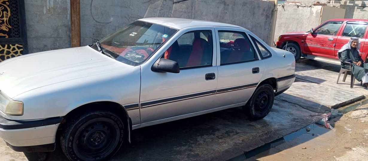 السلام عليكم   عندي هل اوبل للبيع عشرين سنويه لل29 كير محرك شرط صبغ عام صدر جديد كهربائيات كلها شغاله تاير جدام جديد خلفي نص عمر باتري جديد شرط التحويل  مكاني كركوك داقوق سعرها 36 شراي اتصل ***********    ***********
