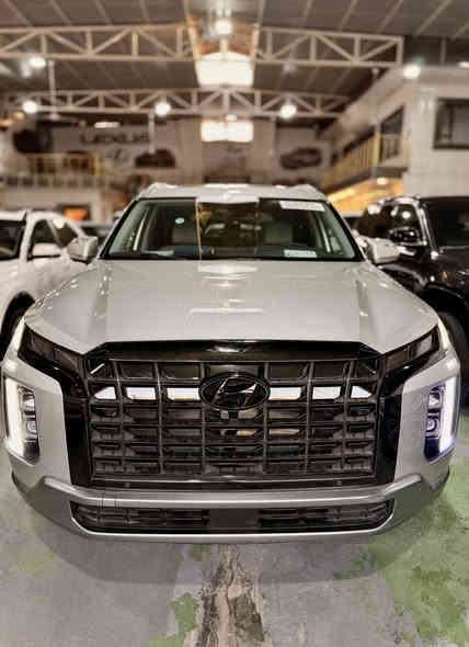 هيونداي بالسايد  بريميوم  اعلى فئه للبيع 
 موديل 2024
 لايت ثلاثة عدسات
✅كامرات 360✅
✅صور الحادث موجوده✅
✅كلين تايتل تعتبر ✅ 
فقط الجاملغ مفتوح ومن اجتني من امريكا كل غراضها بداخلها
 
 حجم المكينة 6 سلندر 3800 

‏‎. رادارت خلفية وجانبية
‏‎.فتحة سقف +
‏‎. كشنات ابيض كهرباء خزن وضعيتين مع تدفئة وتبريد المقاعد الامامية والخلفية
‏‎. ٤ وضعيات قيادة 
‏‎. قراءة خطوط السير 
‏‎صندوق كهرباء 
‏‎٣ قطع تبريد
‏‎حساسات أمامية وخلفية
‏‎دشبول شاشة ديجتل
‏‎دخول بصمة ذكي
‏‎سايد بريك كهربائي 
‏‎أوتو هولد + نقطة عمياء
‏‎. شاحن لاسلكي
‏‎. مثبت سرعة
‏‎. مرايا جانبية هيتر + تعتيم
‏‎. بدلات التغير السرع شفتات على المقود
‏‎. حساسات نقطة عمياء + مساعدة تغيير المسار
‏‎. نظام الثبات الالكتروني
‏‎نظام التحكم بالفرامل
‏‎نظام التحكم بالسحب
‏‎نظام التحكم بالفرامل على المنعطفات
‏‎نظام حساس ضغط الاطارات 
‏‎نظام تحذير من الاصدام
‏‎نظام مكابح طوارئ
‏‎. نظام الصوتي سستم من هارمن كاردن 
. اربع وضعيات تحكم سبورت وايكو والخ..
✅دخول جديد للعراق✅
✅جاهزه 100‎%‎✅ماتصرف عليها اي شي انشالله 

مكان السياره بغداد 
للاستفسار:***********
