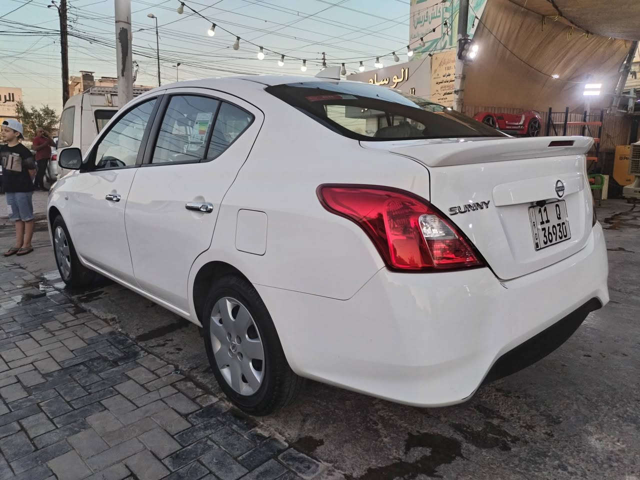 السلام عليكم نيسان هندي بليتة زركة موديل 24 رقم بغداد  شباك نحلة شاشة تاب  السيارة بعدهة بوضع الشركة مكفولة كفالة عامة ماشية 33 السعر 125 رقم تلفون *********** مكان السيارة غزالية
