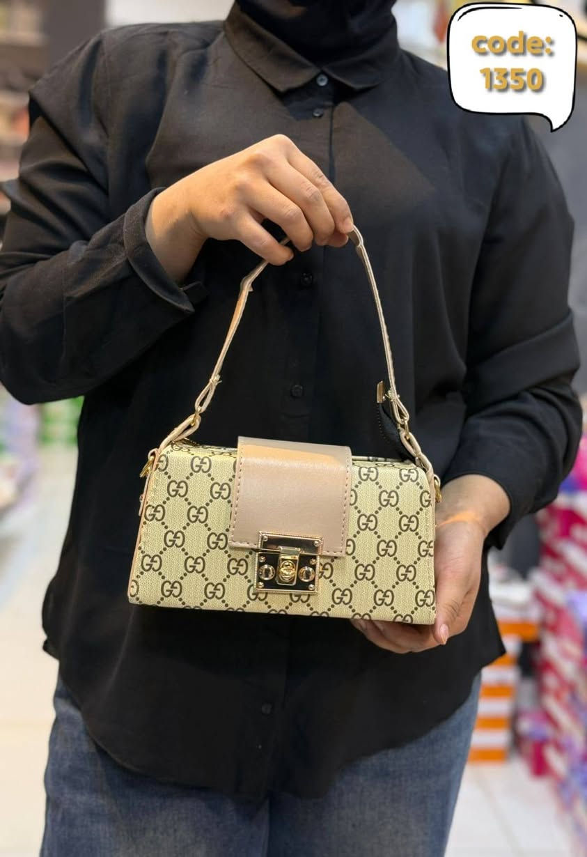 للبيع جملة فقط...
حقائب نسائية
العنوان: كربلاء حي تحدي  خلف هيئة الإعلام والاتصالات 
المبيع يكون الموديل بألوانه لايوجد إختيار ألوان
ملاحظه:- اذا كانت الحقيبة غير مطابقة مع الصور تسترجع
لدينا نقليات وتوصيل جميع محافظات العراق
للحجز والاستفسار خاص 
او إتصال ع
***********/***********
ملاحظة:- لا نتعامل بالدين مطلقا بدون احراج اي شخص لا يطلب بالدين
المبيع نقدااا وشكرا
