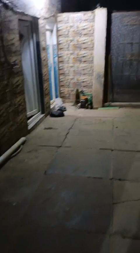 دار سكن طابو صرف
المساحة ٢٠٤ متر
رابع دار عن الشارع الرئيسي شارع ٣٠
المشتملات
استقبال كبير
غرفه نوم عدد ٢
صالة كبيرة
مطبخ
صحيات داخلية وخارجية
الواجه ١٠ متر
مرتفع عن الشارع
بناء طابوق عكادة  متوسط 
مساحة خارجية كبيره
السعر ٨٥ مليون مع مجال قليل جدا 
الموقع حي العسكري الثالث شارع ٣٠ قرب معهد الجنان
للاستفسار أكثر مراجعة مكتب التوكل للعقار الكائن في حي العسكري شارع ٣٠ او الاتصال والمراسلة على الواتساب على الرقم ***********
@إشارة
