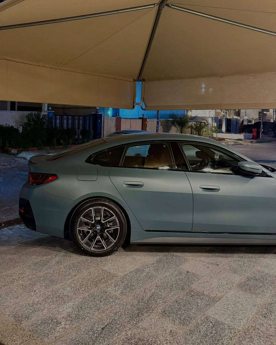 بي ام 430i‎موديل 2025( خـليـجـي )

 وكالة العروش ماشية 12 ألف كم
مغلّفة PPF
السيارة نظيفة جداً وبحالة الوكالة
محرك كير واير بشرط مامفتوح 
سيارة حيل نظيفة كلشي عل بلاد جديد 
سنوية هزة كلشي جديد مدفوع لـ
باسمي السنوية بشرط تحويل وغرامـة
سيارة مابيـها دينار مصرف كامل من كل نواحي
رقم صاحب سيارة جديدة ***********
