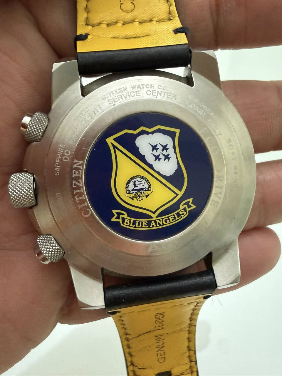 ساعه يابانيه اصليه 100% نوع سيتيزن SKYHAWK موديل حديث حالتها شبه جديده قطر 46 يتوفر بها خصائص متعدده مطلوب 275 دينار اردني للتواصل على الخاص او على الرقم 0785261118


**إذا كنت صاحب هذا الإعلان وتريد حذفه لأي سبب، رجاءا أرسل رسالة إلى الدعم الفني**