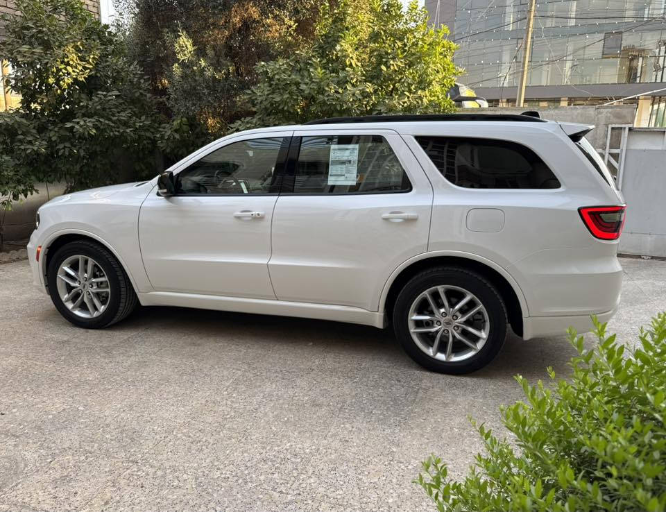 دخول جديد 🚩

دودج دورنكو  🇺🇸  GT PLUS 2024

حجم المحرك : V6 (3.6L)
اللون: ابيض

السيارة كلين تايتل 
داخله سونر كامل بامريكا 

عداد المسافة : 45 mi  فقط مشي امريكا

( السيارة وضع الوكالة ) تخم تاير جواه انتاجه 2026 امريكي 🔺

المواصفات فول 1/1✅

فتحة سقف
تشغيل عن بعد
مقعد السائق خزن 
رادار امامي ( تثبيت مسار مع مانع تصادم )
رادار جانبي ( نقطة عمياء )
ماسحات تشتغل اوتوماتيك مع المطر
مانع تصادم خلفي 
كامرة خلفية دواره
كشنات تدفئةوتبريد
ويل كب حجم 20 كروم
ستيرن رياضي على شكل حرف D مع تدفئة 
كشنات تحكم كهرباء 
دشبول وبطاين الابواب كاربون فايبر
مرايات قلابة مع البك
شفتات ستيرن
دخول ذكي بصمة ابواب
صندوك كهربائي 
حساسات خلفية 
مراة جانبية هيتر 
وضعيات قيادة سبورت وايكو
شاشة ابل كار بلي واندرويد اوتو 
اوتو ستارت ستوب 
تشغيل عن بعد 
لايتات زينون وكالة
بلوجكتر زينون
بصمة ابواب 
تبريد 3 قطع مركزي
فتحات كزوز مزدوجة

(ارقام فحص موقت اني المستورد)

مكان السيارة بغداد

 رقم الهاتف متوفر واتساب ايضآ

***********
