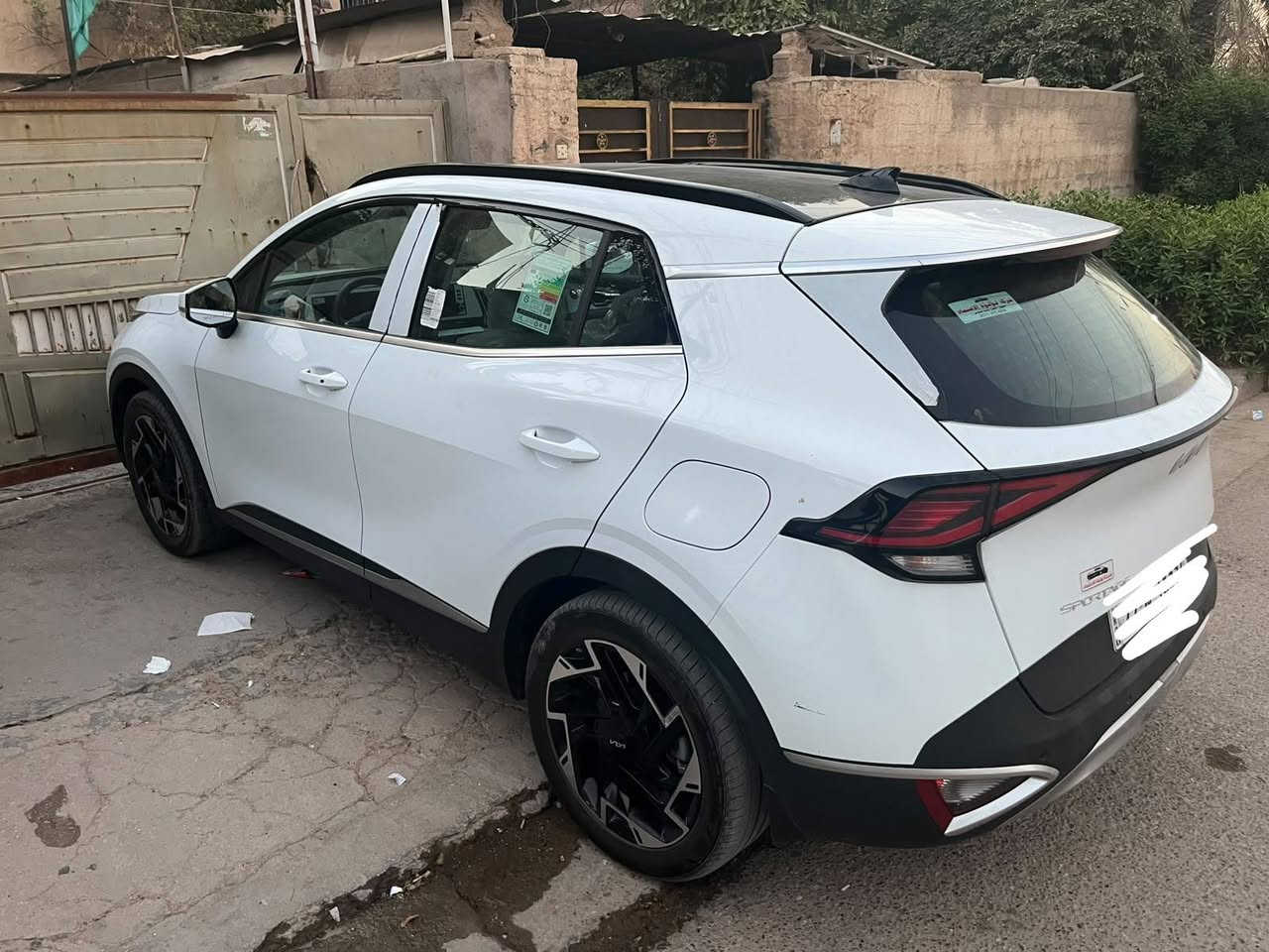 سلام عليكم كيا سبورتج 2025 خليجي ماشيه 5.000 بعدها زيرو السعر 232 وبي مجال بسيط
رقم اربيل بيها صخه بدعاميه ما مضرر رافقها بصور باقي كفاله عامه اثر ابو تكتك سيارة جديدا جدا 

الاتصال ع رقم ***********

فول موصفات 

✅ سقف بانوراما.

✅ شاشة عدادات رقمية.

✅ شاشة وسطية 8 إنش.

✅ بلوتوث وUSB وUSB-C.

✅ تشغيل بزر (Smart Key).

✅ مكيف أوتوماتيك ثنائي المناطق.

✅ تدفئة للمقاعد الأمامية.

✅ تدفئة للمقود.

✅ كاميرا خلفية.

✅ حساسات أمامية وخلفية.

✅ فرامل يد إلكترونية (EPB).

✅ Auto Hold.

✅ نظام المساعدة بالنزول من المنحدرات (HDC).

✅ مثبت سرعة.

✅ جنوط ألمنيوم مقاس 18 إنش 

أنظمة الأمان:

نظام الثبات الإلكتروني (ESC).

مانع انغلاق الفرامل (ABS).

توزيع قوة الفرملة (EBD).

مساعد صعود المرتفعات (HAC).

وسائد هوائية متعددة

ماشيه 5.000 بعدها زيرو 

رقم اربيل 

فول موصفات 

✅ سقف بانوراما.

✅ شاشة عدادات رقمية.

✅ شاشة وسطية 8 إنش.

✅ بلوتوث وUSB وUSB-C.

✅ تشغيل بزر (Smart Key).

✅ مكيف أوتوماتيك ثنائي المناطق.

✅ تدفئة للمقاعد الأمامية.

✅ تدفئة للمقود.

✅ كاميرا خلفية.

✅ حساسات أمامية وخلفية.

✅ فرامل يد إلكترونية (EPB).

✅ Auto Hold.

✅ نظام المساعدة بالنزول من المنحدرات (HDC).

✅ مثبت سرعة.

✅ جنوط ألمنيوم مقاس 18 إنش 

أنظمة الأمان:

نظام الثبات الإلكتروني (ESC).

مانع انغلاق الفرامل (ABS).

توزيع قوة الفرملة (EBD).

مساعد صعود المرتفعات (HAC).

وسائد هوائية متعددة
