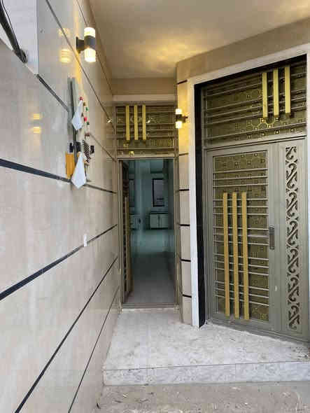 بيت زراعي للبيع مساحه 100م 
واجهه 5م نزال 20م 

العنوان الشعب حي البساتين شارع التكاتك 

الطابق الاول استقبال + هول + مطبح مطبخ حار و مطبخ بارد + خدمات 

الطابق الثاني يحتوي على ٢ غرف نوم + خدمات 

السعر ١٥٠ وبي مجال
للاستفسار ***********
