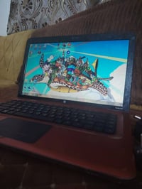 حاسبة hp وياهة بطارية وشاحنة البطارية جديدة تبقة مشتغلة اكثر من 5 ساعا...