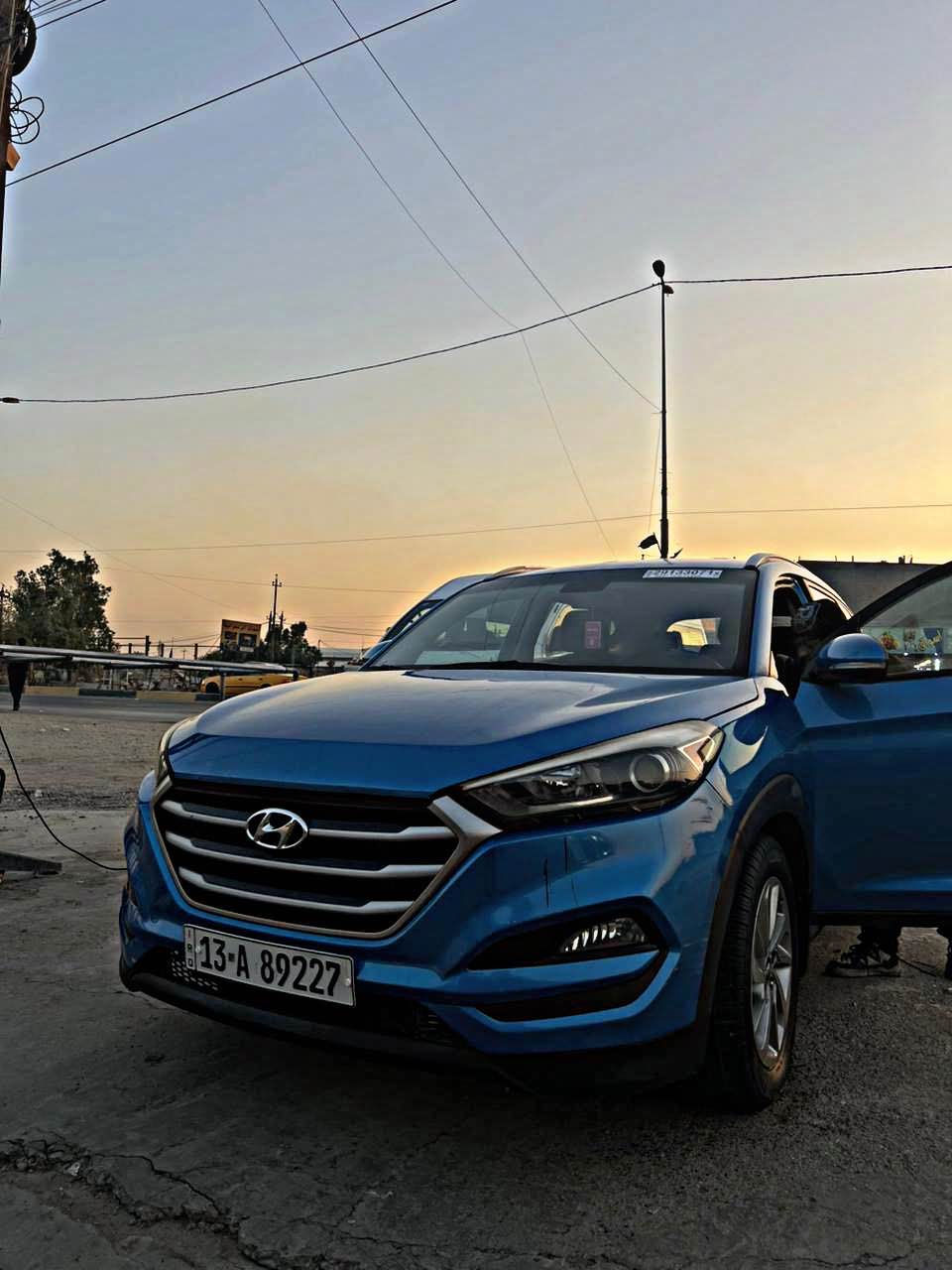 توسان 2016
الموصفات 
:دفلوك 
:كامرة شاشة صغيرة
٣وضعيات قيادة
نظام منحدرات 
شاشة اعطال 
LEDامامي خلفي
جام اوتو 
سيارة بحالة جيدة جدا 
محرك 1600 تيربو 🚀
للتواصل 
*********** بغداد, العراق
