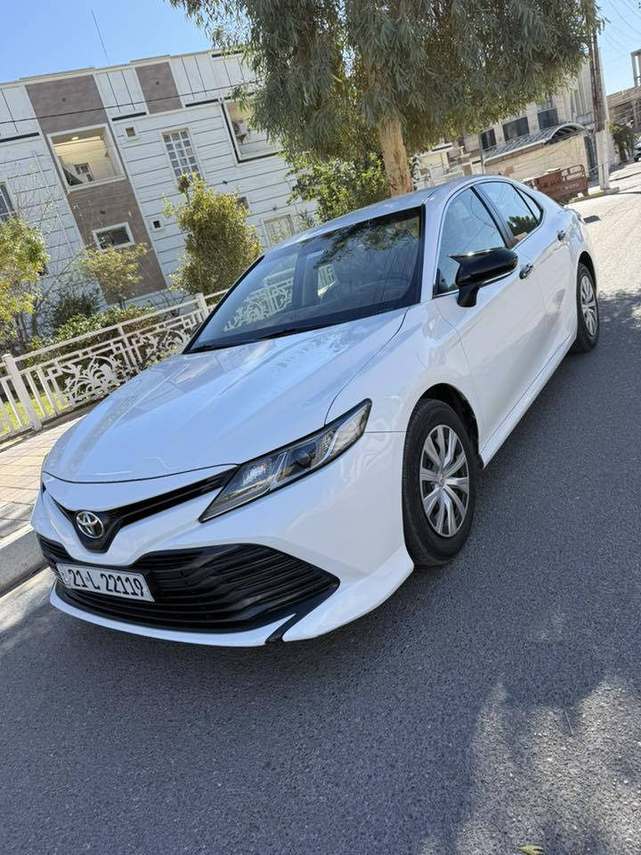 تيوتا كامري 2020
بانزين ياباني اصلي 

le

خليجي السياره كفاله عامة جديدة بمعنى الكلمة 

من صبغ وبارد ورصعات 

عدا كرت بسيط جدا 

ماشية 147 

رقم سليمانيه وتحويل مباشر 

مكان السياره الرمادي 

السعر 192 وبيها مجال 

***********
