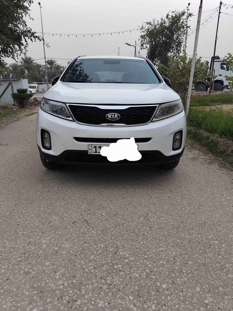 السلام عليكم
كيا سورنتو موديل 2014 وراد امريكي 

سياره بدون دواخل حادثها طخه خفيفه بالجاملغ والبنيد

وبالعراق اثر شخوط قطعتين السياره جديده جدا

السياره مال جناي فول عده الفتحه وداخل لونين 

السياره ٧ راكب محرك 2400 تبريد ويه السويج 

تخم تاير رقم بغداد انكليزي مكان السياره بابل 
الاتصال فقط ***********
***********
