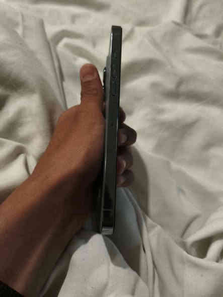 سلام عليكم. شباب ايفون 13برو ماكس لون مميز بحري جهاز تخطي  بس امبدل شاشه او بطاريه  اوفيس ايدي واكف سعر 250قفل قفل يعني اذا تاخضه بس برامج او العاب او تصوير انته مستفاد 👍🏻وتساب فقط ***********
