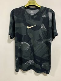 نايك أصلي • صنع ماليزيا • مقاس XL