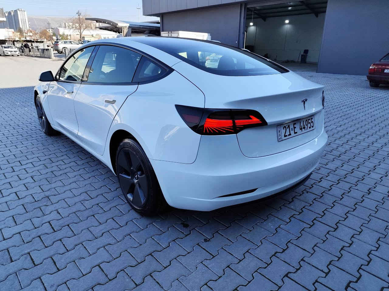 2023 Tesla model 3 
بدون صبغ بدون ارباك..
حادث بنيد مبدل نفس اللون تفصيخ
سيارة أونلاين
ماشي 15الف ميل حقيقي
سعر 170
مكان سليماني
سيارة مرقم سليماني
***********
