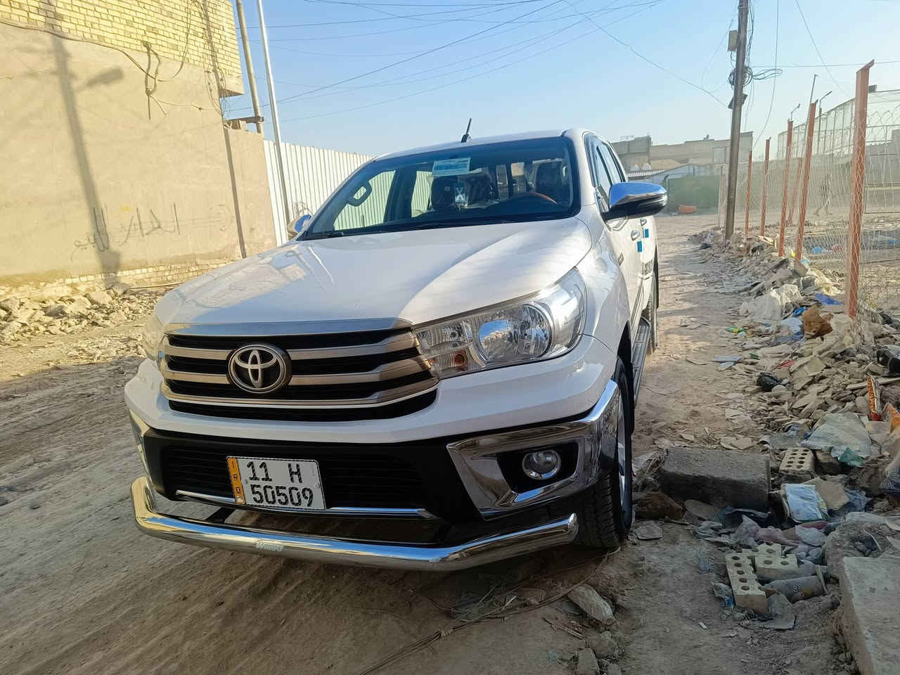 سلام عليكم للبيع بيكم هايلوكس2018كويتي شركة اساير بيهة بارد بجاملغ المامي كد اربع اصابع فقط 
بسمنة تحويل ثاني يوم اسعر250$
***********
