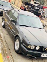 bmw موديل 1993 حجم 525 اصل سياره جاهزه من كلشي مابيها اي ضرر صبغ جمالي...