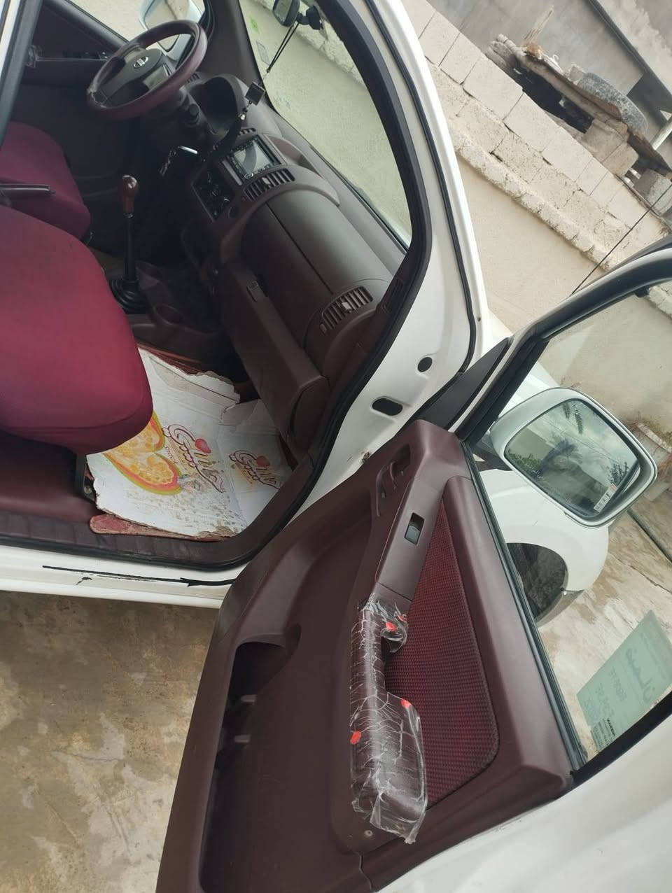 سيارة نيڤاره موديل 2013 واحد على واحد كامله من كل شيء(فول) بدون أي أضرار مكفوله كفاله عامه ، گير ومكينه بلاد 
 السعر : 120 وبيها مجال 
الاتصال على الرقم : ***********
