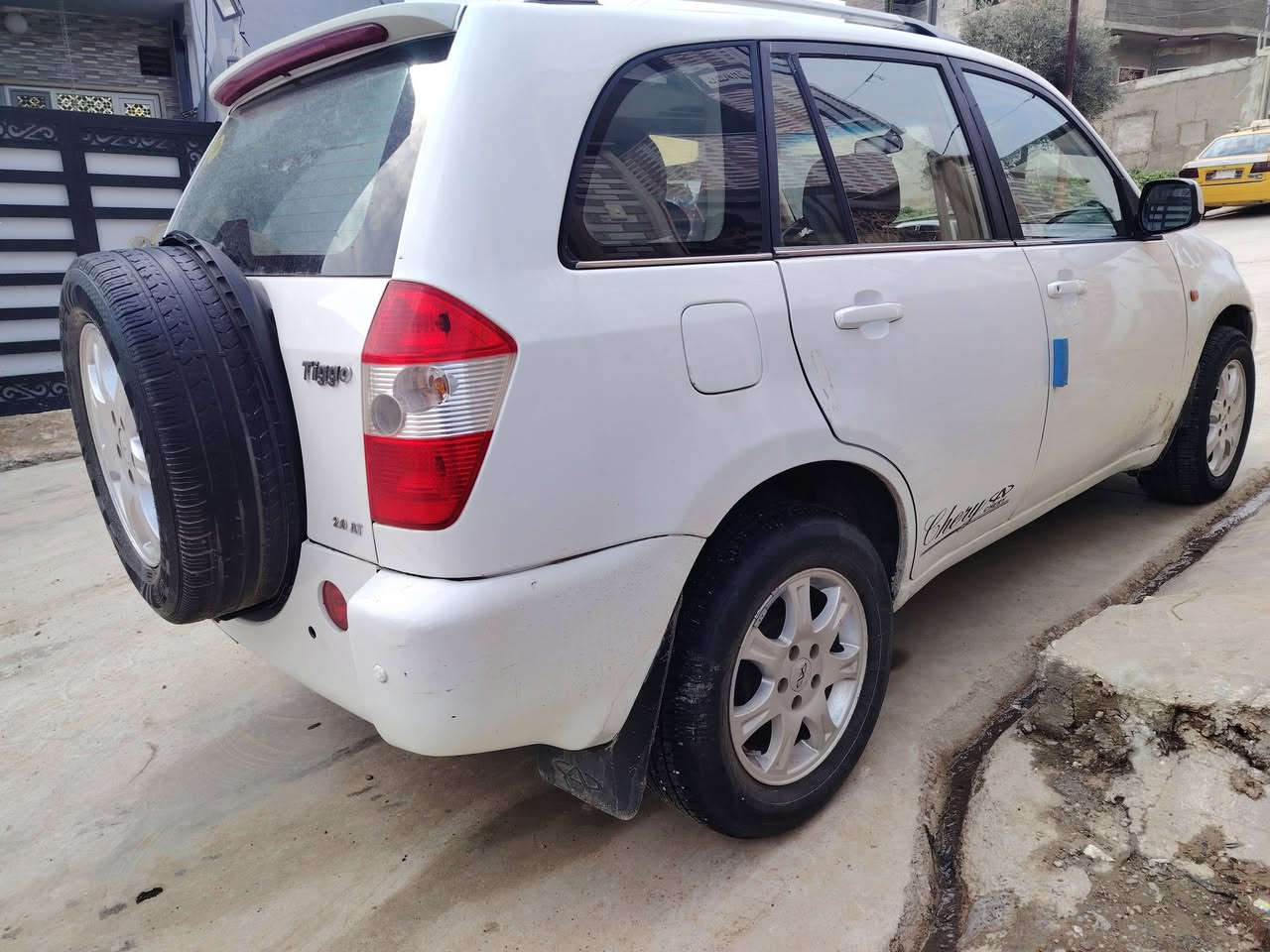 سلام عليكم شيري تيكو 2012 محرك وكير فرخ بطه سنويه جديد 2030كهربايتاته كله شغاله غرامه صفر سنويه بسمي طخم امايم جديد خلفي جديد تايرات جديد بيها صبغ بوند اثر تقحيل سعر 68رقم الهاتف ***********
***********
