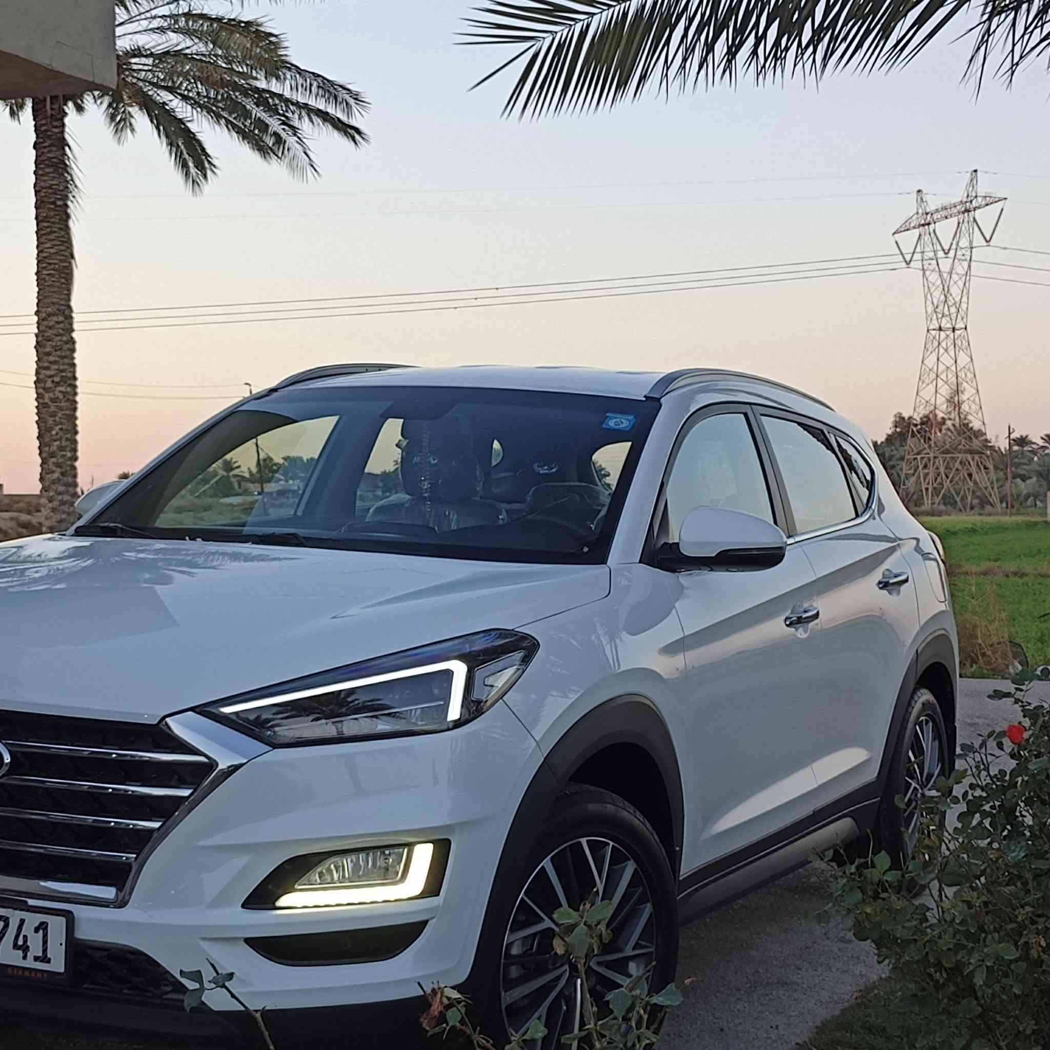 تحية طيبة🌹🌹
للبيع هونداي توسان خليجي شركة الكاصد كوري أصلي موديل 2020
مكفوله كفاله عامه من كلشي شرط نظافه مال زيرو 
ماشيه 62 حقيقي على شرط إذا ترجع 20 ما تنعرف 
سبير منازل فابلون ونايلون الشركة بعده بيها 
استخدام شخص واحد من الزيرو السياره من القطع النادره بانسبة لموديلها  السياره على وضع الشركة قليل بنظافتها 
المواصفات فول 1 ____1 عده البانوراما
تايرات الشركة هسه ذبيتهن وشديت تخم جديد 
رقم بغداد باسمي تحويل مباشر 
العنوان بغداد أبو غريب 📞 ***********
