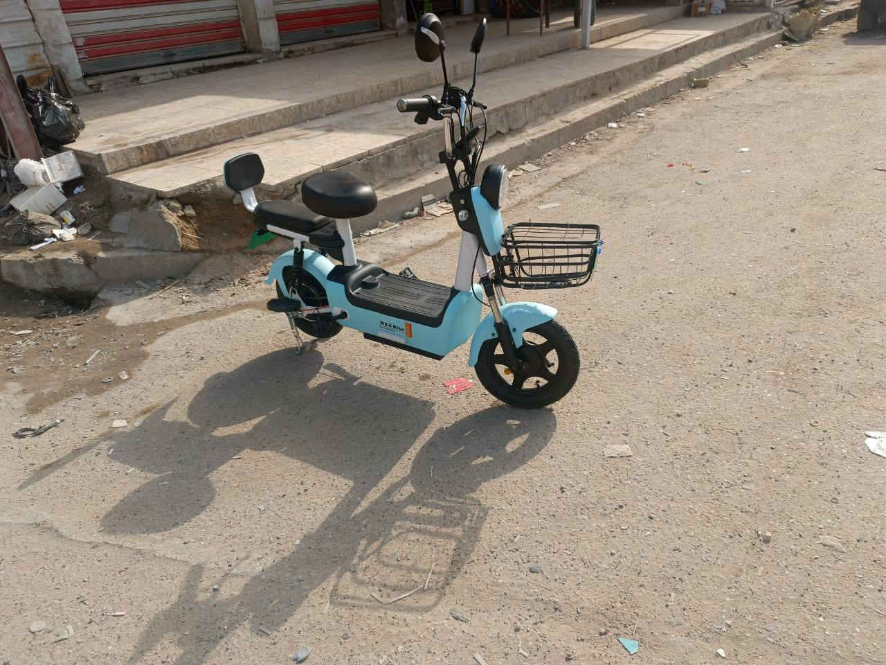 سلام عليكم شباب للبيع 
دراجه شحن مديل 2026جديده صار١٥يوم من اخذتهااستخدام قليل كلش سويجات ثنين بصمات ثنين كارت تشغل شاشه مسجل بلوتوث حساسات يده زوج بريكات شاحنه كلها كامله اي نقص مابيها 
عنواني بغداد العبيدي شارع ٢٠
رقم الهاتف *********** دبل اشاره كلش حلوه
