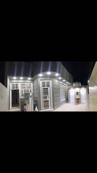 للبيع بيت بناء حديث مساحه 300 واجهة 15 ونزال 20 البناء 200 متر وحديقة ...