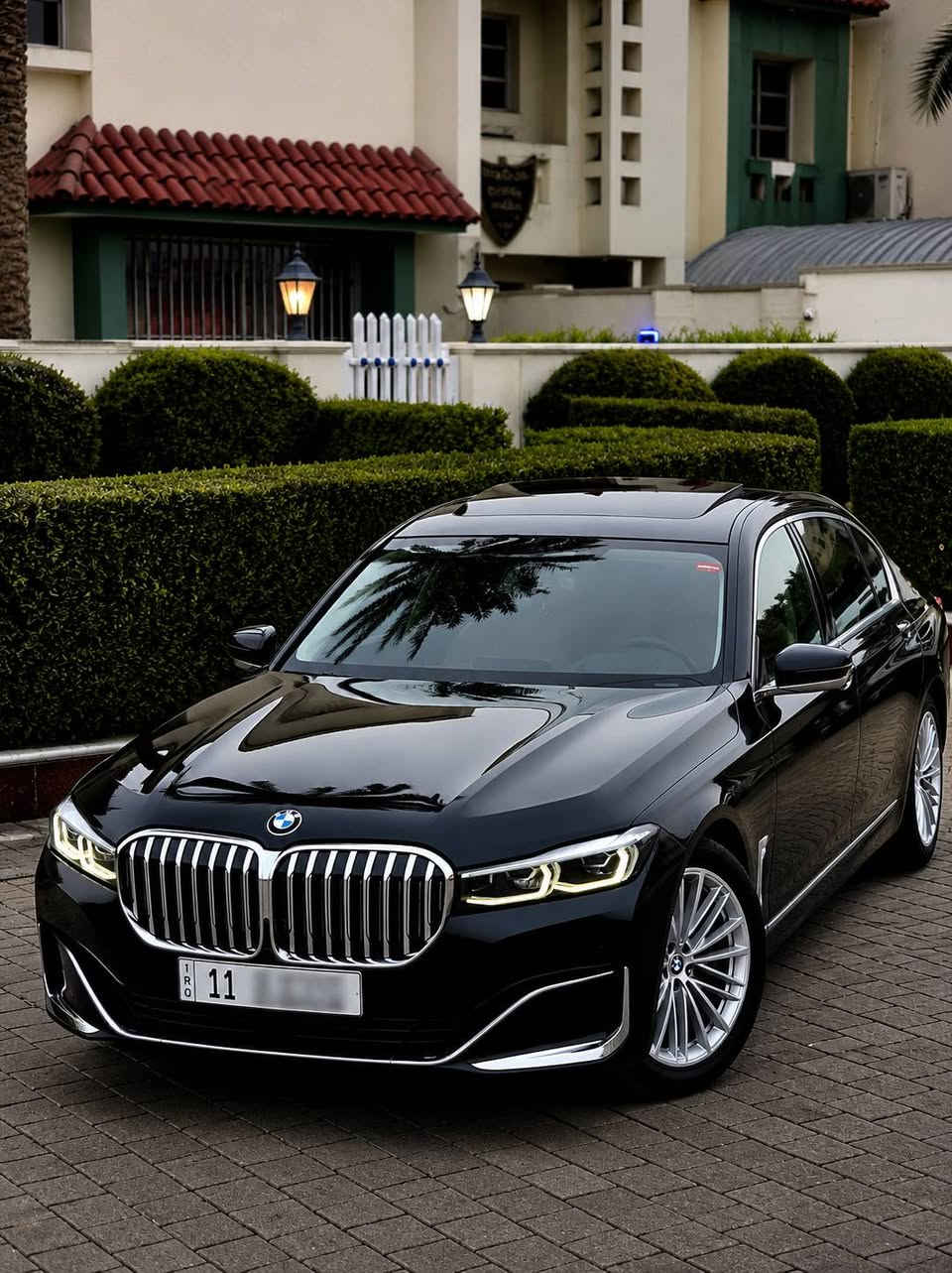 بيع او مراوس 
وكالة العروش خليجية BMW 740 Li
موديل 2020 باب طويل السياره فول الفول 
بانوراما وداتا شو وكامرات 360 درجة وابواب شفط وجكات ورادارات ونقطة عمياء وكشنات جلد وتبريد وتدفئة حتى الخلفية وبصمات وصندوك كهرباء و5 بردات وايباد خلفي للتحكم وبعد هوايه مواصفات اعلى فئه السياره جديده وجاهزه من كلشي تخم تاير وصدر جديد و السياره خليجية كفاله عامه باستثناء بارد في باب الخلفي السياره كانت مغلفه من 2020 وهسه شلت التغليف يعني البدي كلش جديد وستخدام السياره كان في عمان يعني مامتعوبه السياره رقم بغداد ومكانها بغداد السعر 410 ورقه للأستفسار ***********
