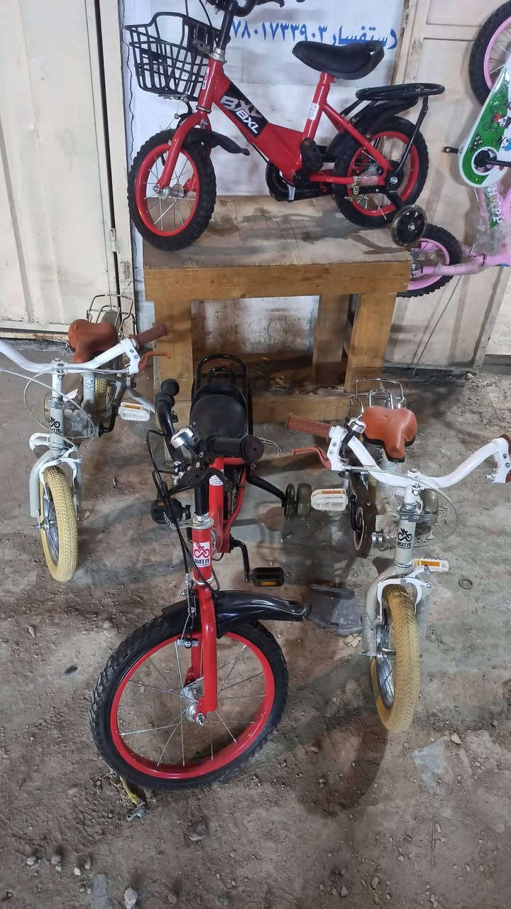 سلام عليكم .تتوفر كمية بايسكلات كارتون (نص حاوية )حديد ثقيل اشكال والوان مختلفة .جمله مستعجل على بيعهن اكرر مستعجل على بيعهن .الاحجام 12.14.16.18.مكانهن كربلاء 
للاستفسار***********
