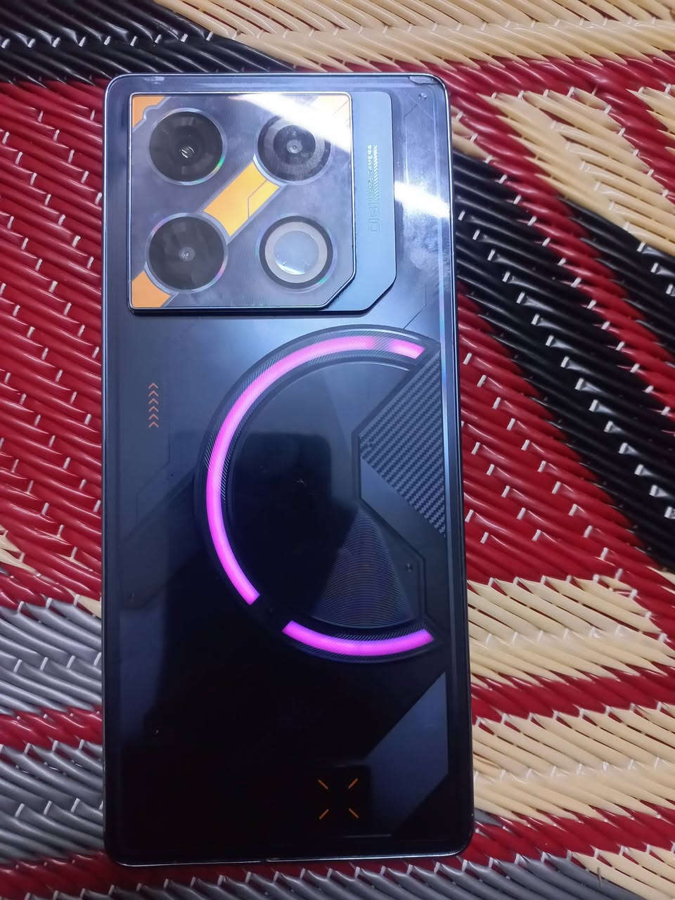 سلام عليكم جيتي 20 برو بوبجي 120 فريم مكفول من عطل وتصليح بي فطر هاي نقطة بسبب كسر بس ما مأثر علية سعر 140 شراي يجي خاص لو يتصل ***********
