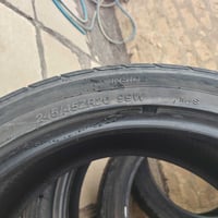 تخم تايرات جدد بعدهن قبل شهر شديتهن بعدهن جدد 245/45/20 مكاني بغداد 07...