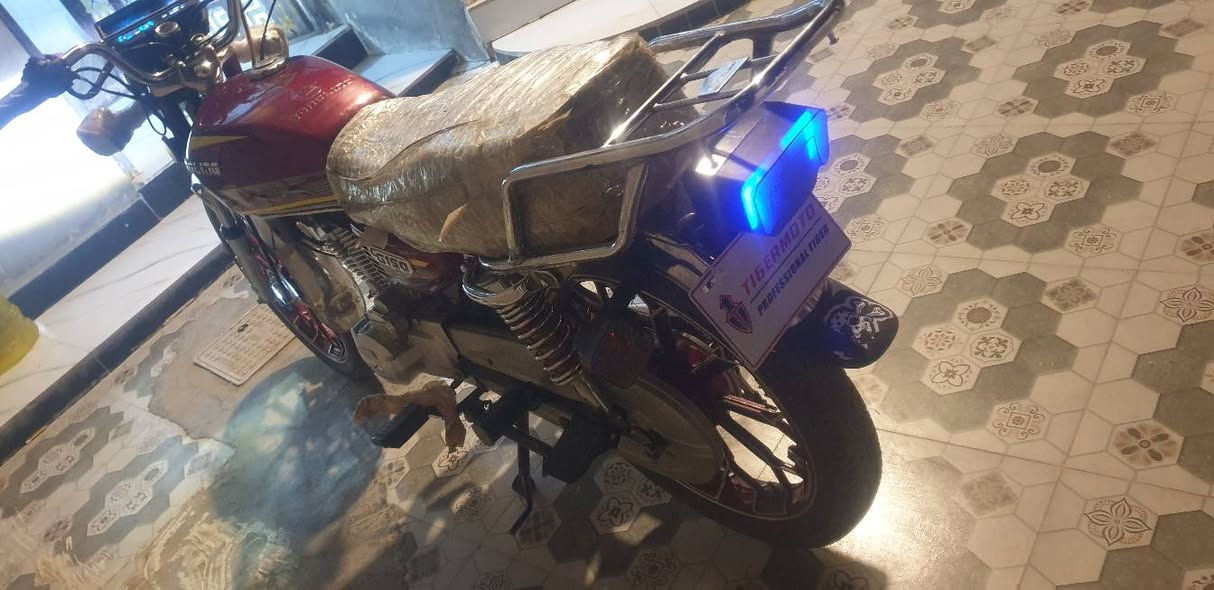 دراجه سيفان نضافه فول موديل 24 السعر 650 وبي مجال ***********
