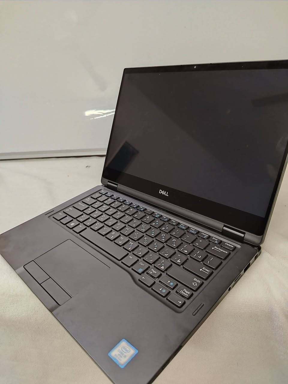 Laptop Dell Latitude 7390(or 2-in-1)360×
Processor: Intel Core 8th Gen (i5-8350U)
Ram: 8 GB
Storage: 256GB M.2 PCIe NVMe SSD
Display: 13.3" FHD (1920x1080) Touch With Gorilla Glass 4 on 2-in-1 models
Graphics: Integrated Intel UHD Graphics 620. 4GB
Ports: USB Type-C (optional Thunderbolt 3), USB 3.1, HDMI, RJ45 (Ethernet), Micro SD card slot.
Keyboard Backlight
سعر :250 الف


**إذا كنت صاحب هذا الإعلان وتريد حذفه لأي سبب، رجاءا أرسل رسالة إلى الدعم الفني**