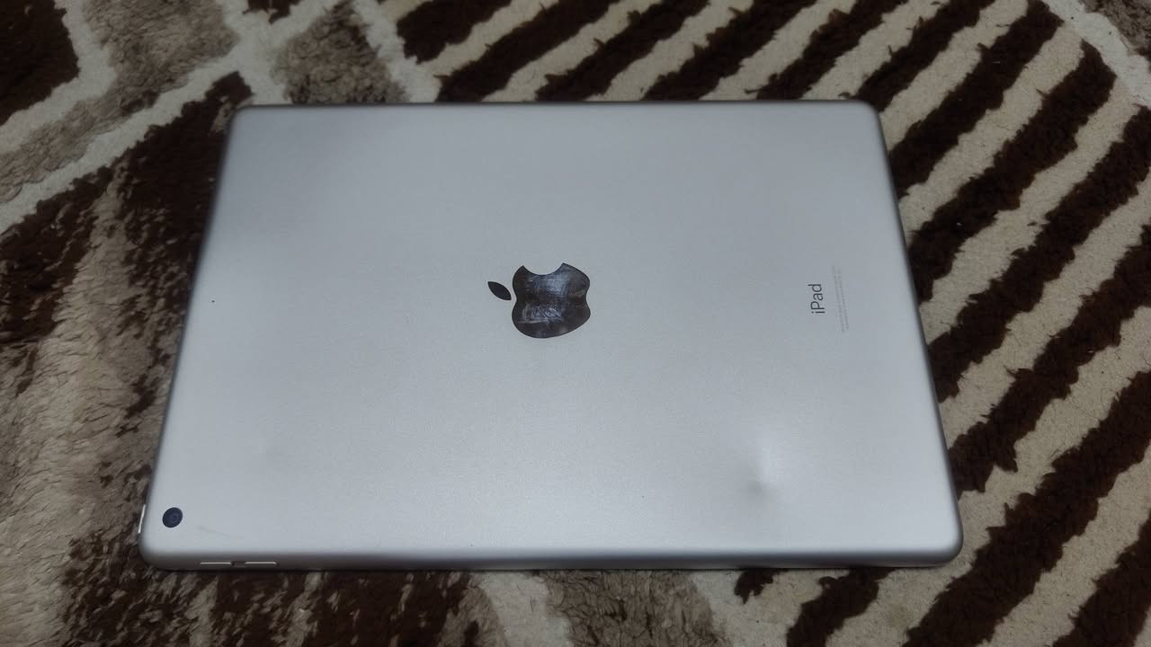 السلام عليكم
ايباد 9 
جهاز نضيف 
البطارية تقريبا 85 
سعر 200 مع شاحنة فقط


**إذا كنت صاحب هذا الإعلان وتريد حذفه لأي سبب، رجاءا أرسل رسالة إلى الدعم الفني**