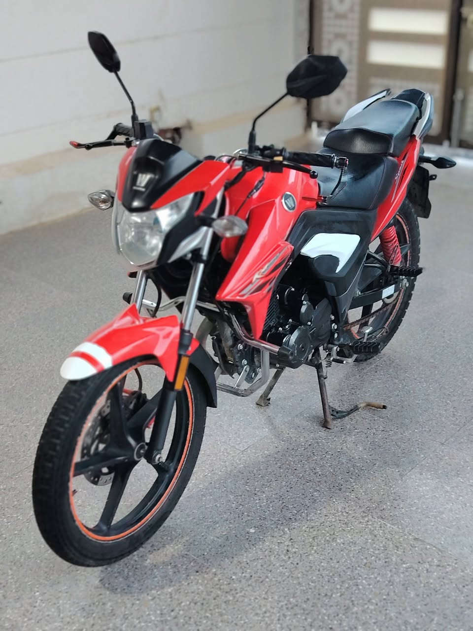 بسم الله
هاوجي موديل 2023 نظاف 95٪ السعر15ورقه وبي مجال للطيبين يرهم مراوس بهاوجي موديل 19 مع فرق  ورقته ضايعه عندي صوره الها  وين متريد اسويلك بي مكاتبه وكفالة من السرقه ملاحظه (محمد مزهر يطلع ورقته)
رقمي بي واتساب ***********
