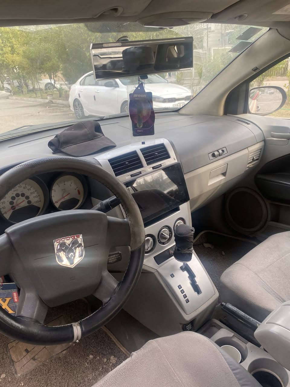 سلام عليكم
درج كاليبر 2008
محرك 2000 
سياره خير من الله محرك وكير مكفولات 
حداديه 30‎%‎ يرادله تبديل 
سياره مثل مدتشوف بيها طخات بسيطه 
رايدها ب53 ورقه 
مكاني بغداد حي جهاد 
***********
