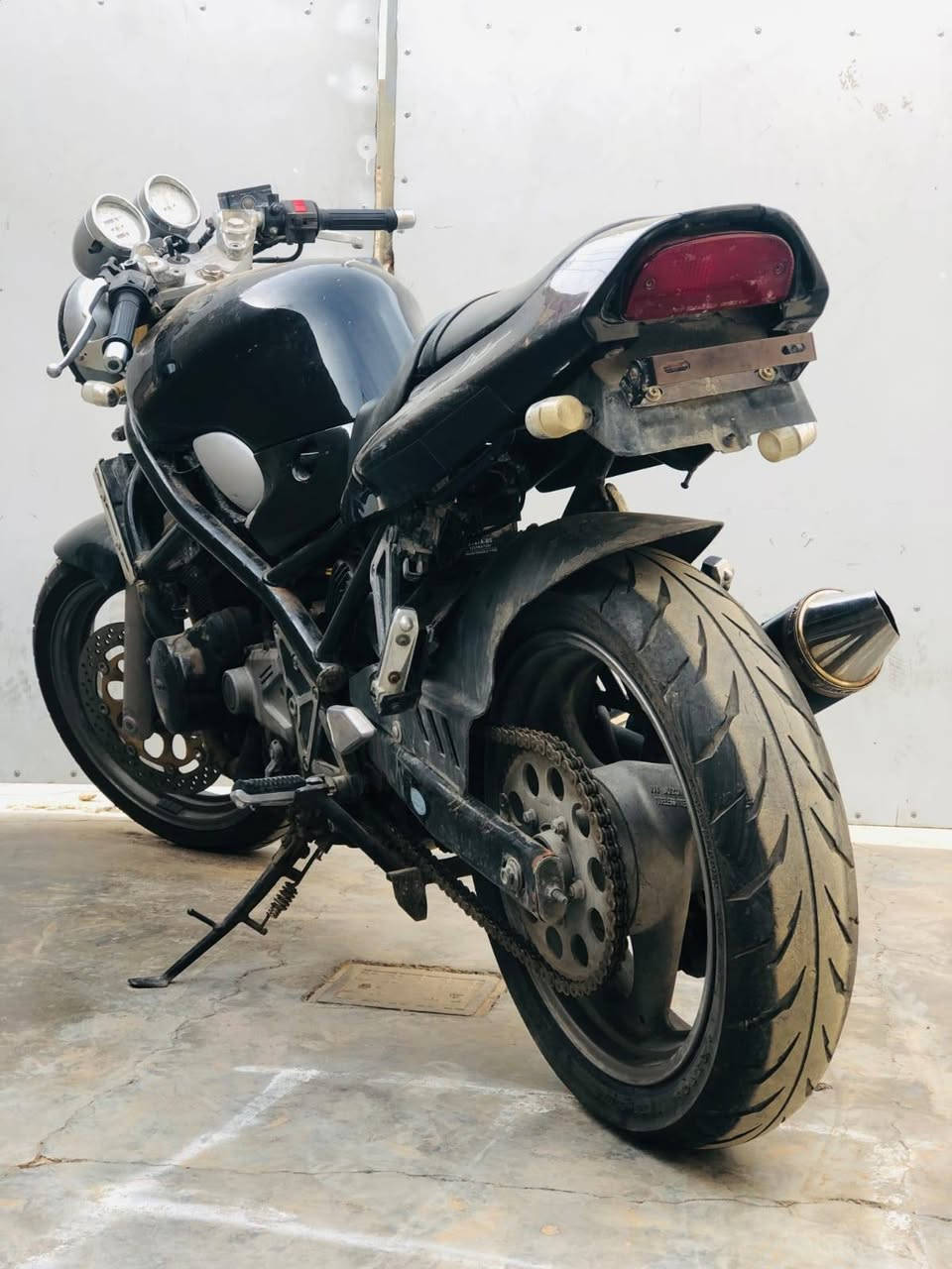 دراجة سازوكي بانده بطح مسجلة سنوية موجودة للبيع او مراوس بهاوجي المكان الرمادي 
***********
