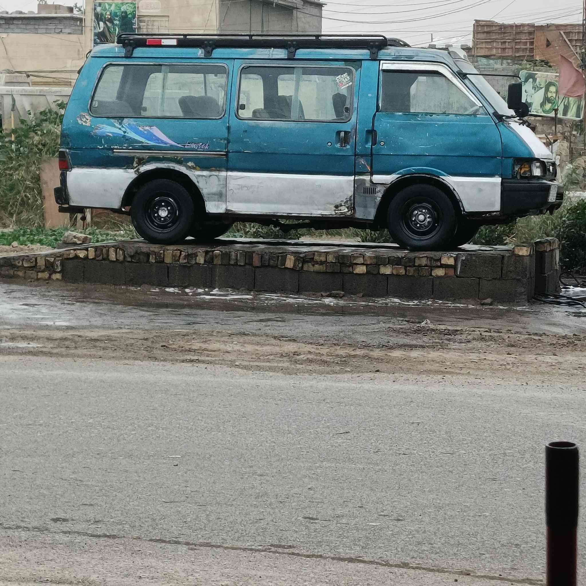 سلام عليكم ورحمة الله
كيا بستا ١٩٩٥ رقم بغداد كير مكينة بم ونوزل جدد شرط تخم تاير 
سيارة خير من الله كشر شوف عينكم بيها باب امبدل مال سايق ودوسة لبصف سايق اني اشتريت من ابو لوكالة انتة ويا تفيد لعندة خط لعلا باب الله مكان بغداد جسر ديالى ‏‪***********‬‏ سعر ٢٥ وبيها مجال
